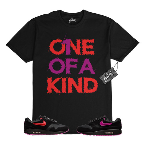 T shirt Air Max 1 PRM San Valentino nera rosa giocosa abbinata 1ROAK