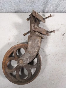 Antiker Gusseisen Industrie Schwenkwagen Rad Fabrik Eisenbahn - Bild 1 von 2