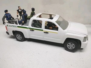 Camión Chevrolet Silverado John Deere 2009 diecast escala 1:25 con faros  - Imagen 1 de 23
