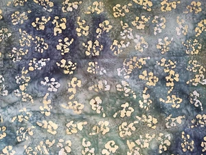 New Batik Cotton Quilting Sewing Fabric - 31" or Just Under 7/8 Yard - Picture 1 of 4