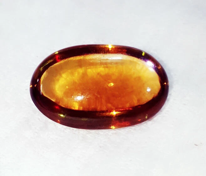 Gema certificada de ópalo sintético negro y dorado australiano 40,70 quilates de piedra preciosa suelta Foto 1 de 4