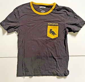 Hogwarts Hufflepuff Pocket Tee Youth XL - Picture 1 of 6