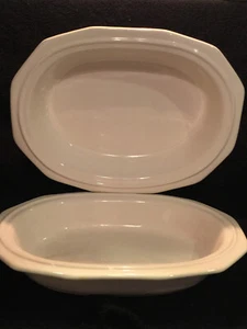 Menge 2 Pfaltzgraff 10-3/4" Heritage Weiß Oval SERVIEREN GEMÜSE SCHÜSSELN - Bild 1 von 3