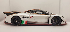 1:18 LCD Pagani Huayra R Pearl White LCD18012-PW - Foto 1 di 10