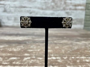 Orecchini a perno fiocco di neve 1/10 ct TDW diamante placcato oro argento sterling .925 FAS - Foto 1 di 4