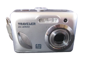 TRAVELER DC-6900 6.0 Mega Pixels Digital Camera - Picture 1 of 14
