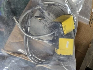 Banner Engineering OPBT2 Power Block for Photoelectric Sensor - Picture 1 of 5