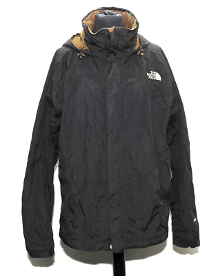 CHAQUETA CORTAVIENTOS GREAT THE NORTH FACE SENDERISMO IMPERMEABLE CON CAPUCHA NEGRA MEDIANA Foto 1 de 4