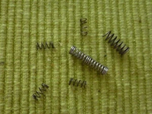 Piko, Herr, Gebert, Hruska H0 / Federn für ? / DDR - Bild 1 von 2