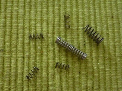 Piko, Herr, Gebert, Hruska H0 / Federn für ? / DDR - Bild 1 von 2