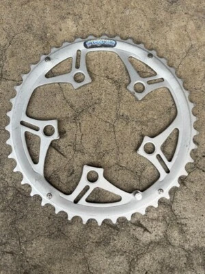 Corrente de alumínio NOS Cyclone | 94 BCD / 42T / Prata - Imagem 1 de 4