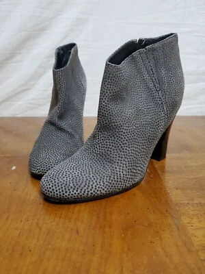 Botas Jen By Golden Goose Gris Estampado Animal Textura Lunares Talla 37 EE. UU. Talla 6.5 Foto 1 de 4