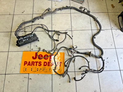 Jeep Wrangler TJ 2005 2,4 L caja de fusibles arnés de cableado tipo aire acondicionado OEM 56051483 Foto 1 de 4