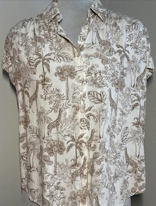 Jane+Delancey Shirt Small Short Sleeve Animal Giraffe Print White Brown Womens - Picture 1 of 11