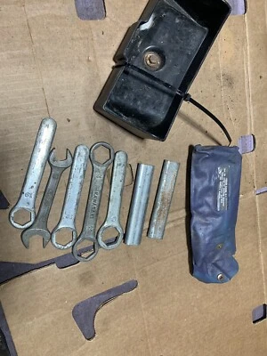 Honda cm400 cm 400 1981 personalizado cm400c caja de herramientas y bolsa Foto 1 de 4