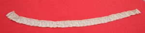 bande de dentelle ancienne sur tulle beige occasion - Imagen 1 de 3