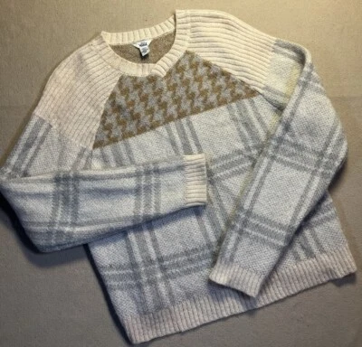 Vintage Woolrich Mohair Wool Sweater Women’s Size M 90's Cream Geometric V-neck - Image 1 of 4