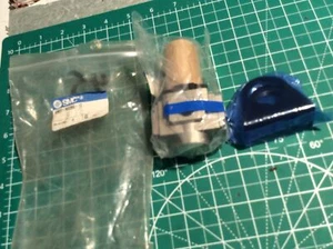 1 pc SMC AR20-N02BG-1Z Regulator + 270AS Mount Bracket New (45) - Picture 1 of 6