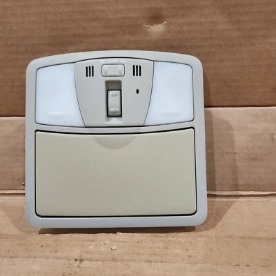 Infiniti G35 G35x 2007-2008 consola superior luz domo con interruptor 26430-JK060 Foto 1 de 4