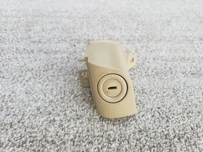 Infiniti M35 2006 bloqueo de guantera OEM Foto 1 de 4