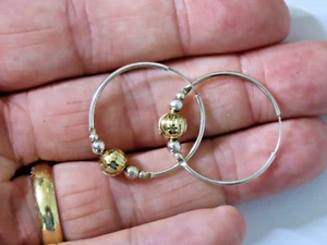 Pendientes de aro de plata esterlina. Bolas chapadas en oro - Imagen 1 de 4