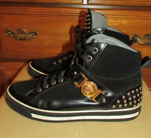 Tenis VERSACE negros con tachuelas altas doradas Medusa talla 40 - Imagen 1 de 7
