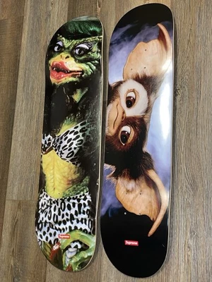 Juego de 2 tablas de skate Supreme Gremlins & Gremlins diseños gráficos de películas Foto 1 de 3