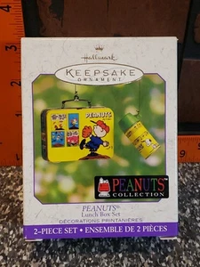 Hallmark Keepsake 2000 Peanuts Snoopy 2 Piece Mini Lunch Box Ornament Set - Picture 1 of 8