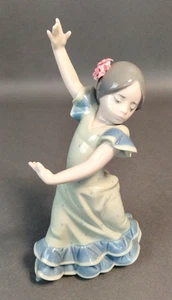 Lladro Lolita Spanish Flamenco Dancing Girl #5192 AM/JE - Picture 1 of 11