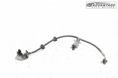 CHRYSLER 300 2015-2022 TRACCIÓN TRASERA DELANTERO DERECHO LADO DEL PASAJERO ABS PINZA DE FRENO MANGUERA OEM Foto 1 de 4