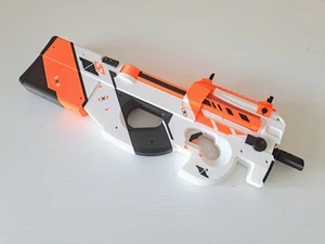 Counter Strike P90 Asiimov (Magazin-gespeiste Gummibandpistole) | CS:GO MERCH - Afbeelding 1 van 1