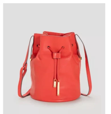 Bolso cubo Halston Heritage de cuero rosa/coral, venta al por menor: $495 Foto 1 de 4