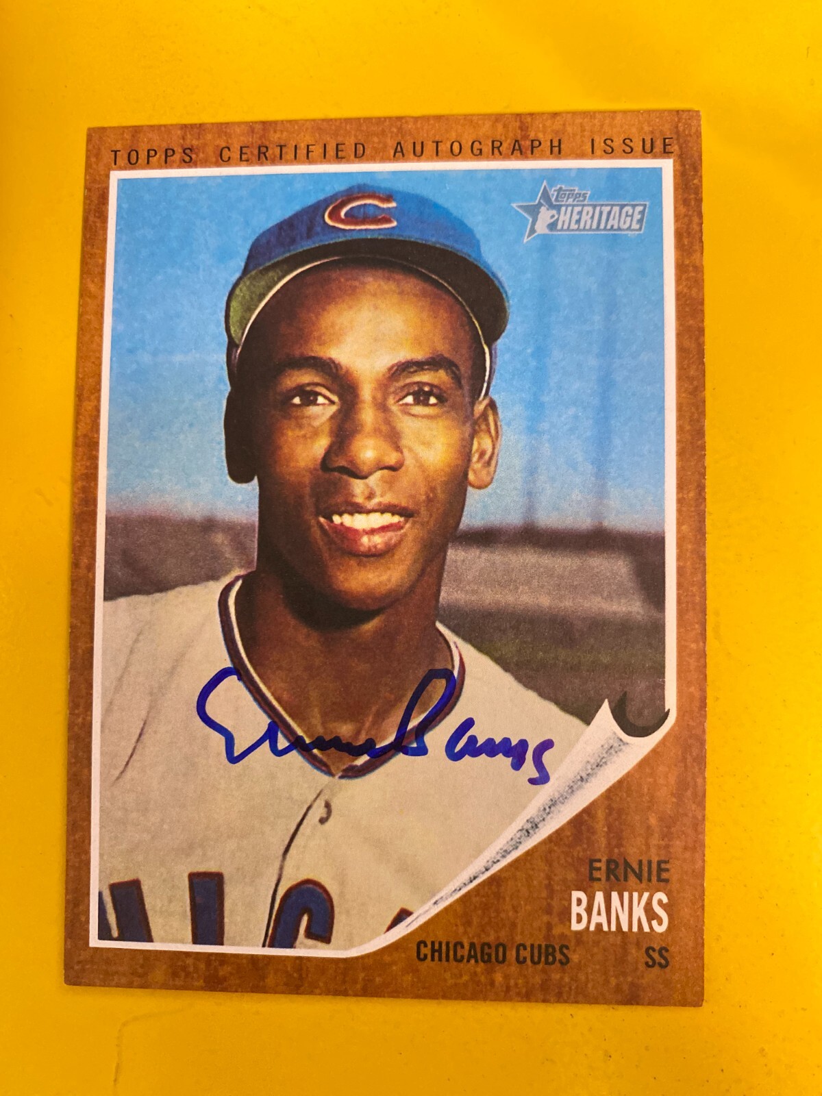 DA73361 2011 Topps Heritage Real One Autographs #EB Ernie Banks CUBS AUTO