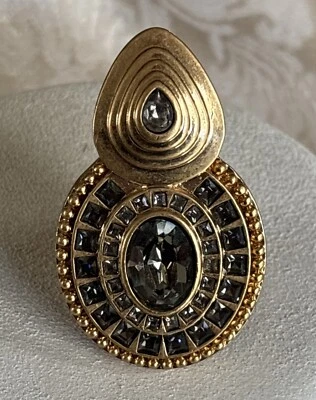 Lia Sophia Art Deco Ring Sz 6 Brushed Gold Tone Statement Signed Rare Red Carpet - Image 1 of 4