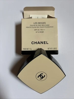 Chanel Les Beiges Healthy Glow Gel Touch Foundation SPF 25/PA +++ 12 Rose - Image 1 of 4