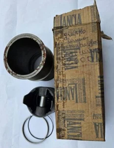 LANCIA Flavia 2000 berl.(sedan)/Coupé PISTON AND CYLINDER SLEEVE pistone e canna - Imagen 1 de 12