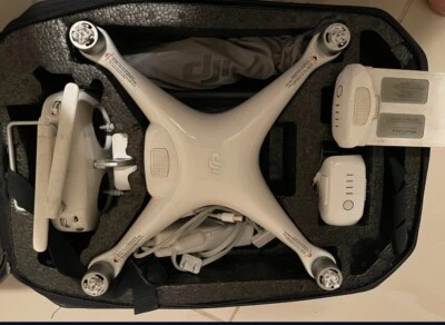 DJI Phantom 4 4K Camera Drone - White - Image 1 of 3