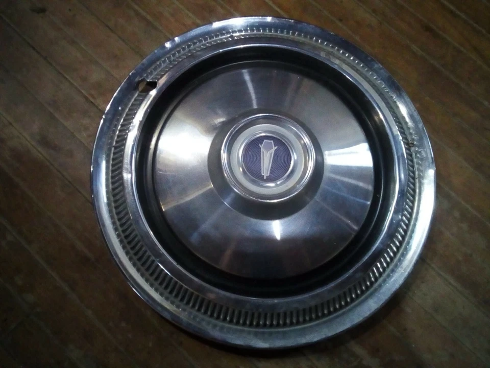 1974-1979 OEM Plymouth VALIANT DUSTER BARRACUDA 14" SCAMP HUBCAP - Image 1 of 1