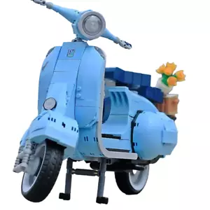 NNEOBA NEW Roman Vespas 125 Motorcycle City Toys 1106pcs - Picture 1 of 7