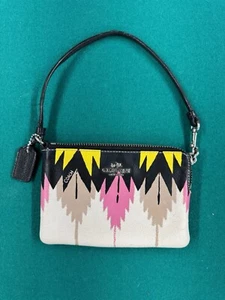 Muñequera Coach Nº A1581 52926 Southwest Tribal Nativo Americano 6" x 4" con correa - Imagen 1 de 10