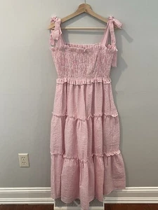 Simply Southern rosa & weiß gestreiftes abgestuftes gesmoktes Schulterkleid zum Binden Large - Bild 1 von 11