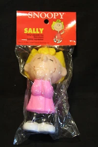 Peanuts Gang vintage nuovo con scatola - SALLY - giocattolo cigolante per cani - vinile ConAgra - Foto 1 di 4