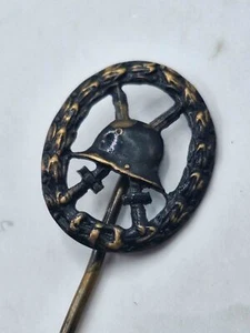Anstecknadel Miniatur VWA Verwundetenabzeichen Schwarz Stufe Durchbrochen - Bild 1 von 2