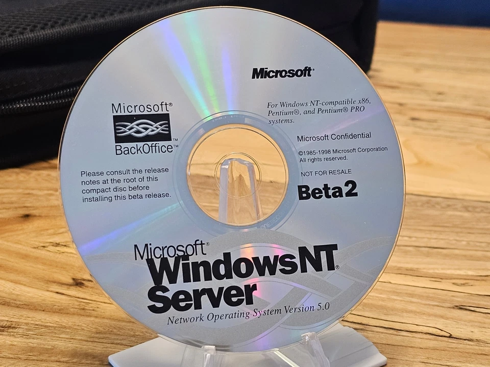 ULTRA RARE: Microsoft Windows NT 5 Server (Win2K) Beta 2 - Image 1 of 1