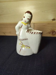 "Mini jarrón vintage niña con cesta marrón/amarillo 5,5"" X 3,5""" - Imagen 1 de 7