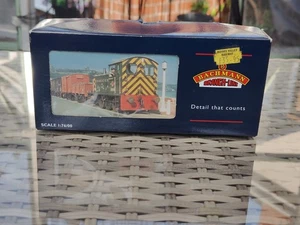 Bachmann OO Gauge 31-335 Class 04 Diesel Shunter 11226 BR Black Early Emblem - Picture 1 of 9