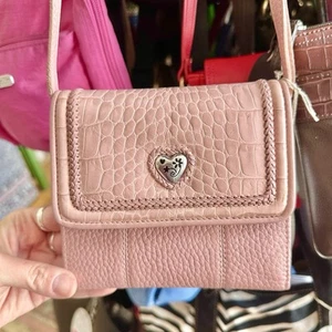 Brighton Pink Leather Alesha Crossbody Purse Wallet Adjustable Strap New Heart - Bild 1 von 5