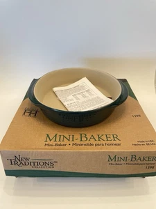 Pampered Chef Stoneware Round Mini Baker 8 inch Hunter Green 1398 New in box - Picture 1 of 8