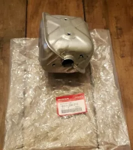 NEW Genuine HONDA Muffler FRC800 GX240 GX270 HS928 HSS928 18310-Z5K-010 OEM - Picture 1 of 5