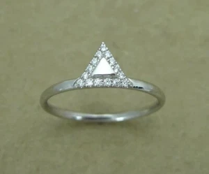 0.15 CT Round Cut EF VS/SI Lab Grown Diamond Triangle Shaped Ring 14K White Gold - Picture 1 of 7